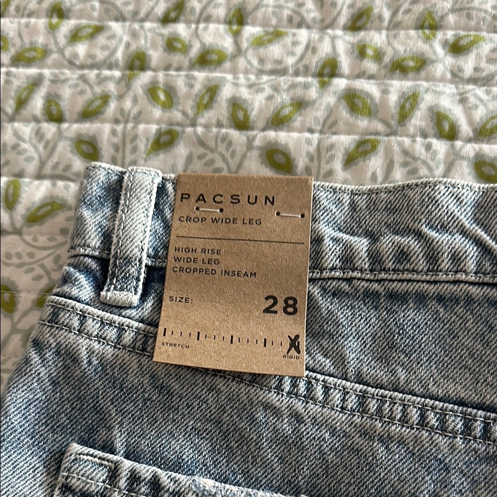 PacSun Women's High Rise Wide Leg Jeans - Light Blue. Size 28 NWT